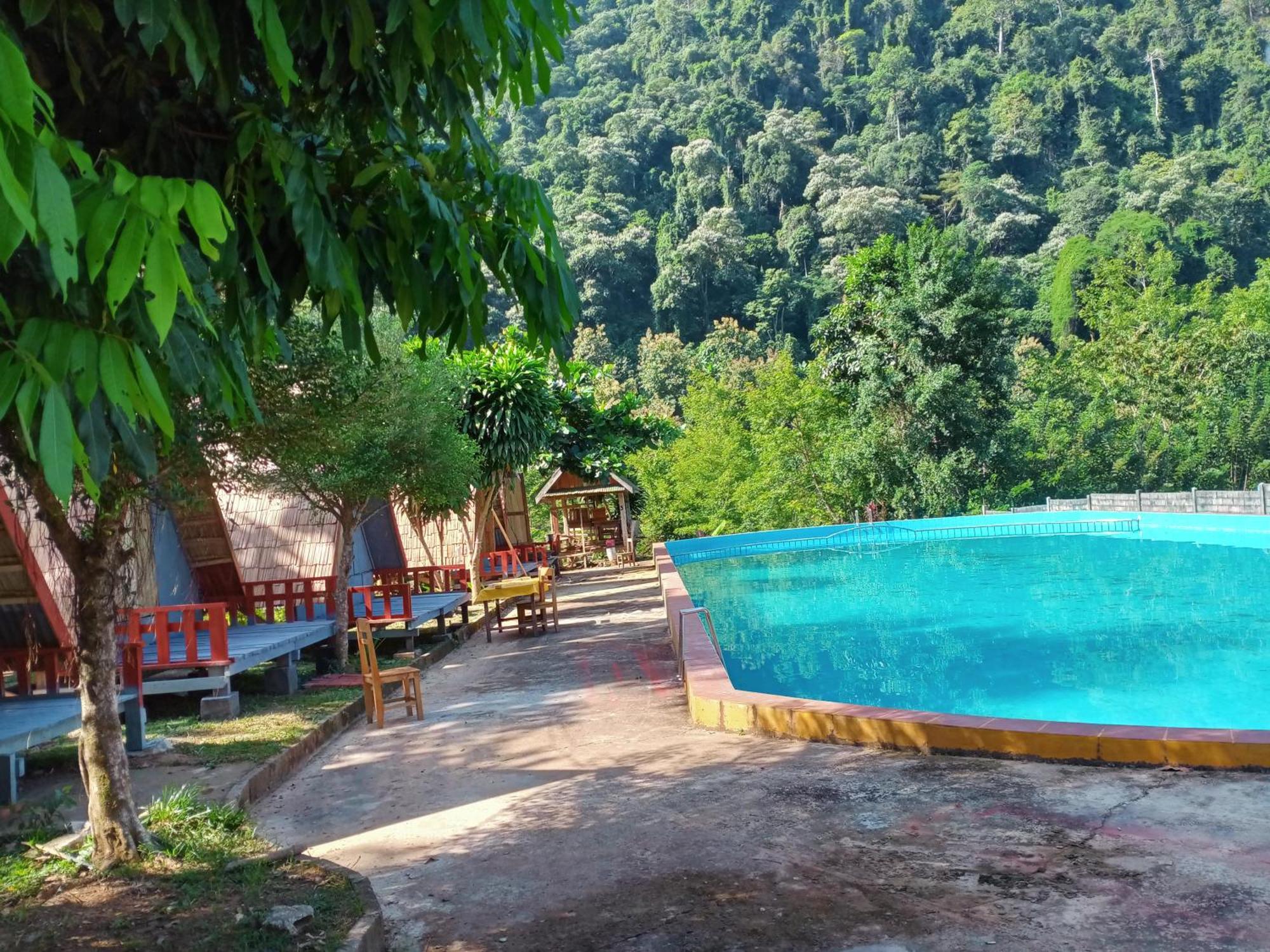 Nongkhiaw Campingsite Swimming Pool Hotel Ban Phathok Exterior photo